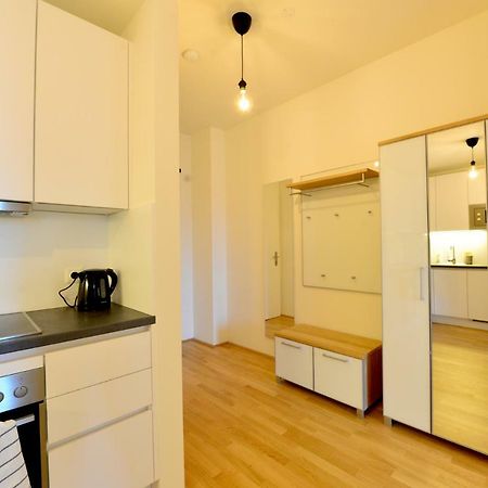 Self-Check-In With View & Free Parking Apartment Wien Ngoại thất bức ảnh